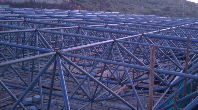 漯河概述网架加工中对钢材的质量的过细恳求